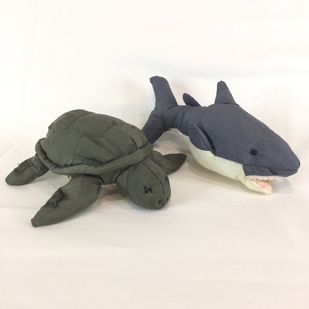 Beanie Water Safe Holiday Inn Shark & Turtle Nylon Vintage 1999 Promo Squeezable